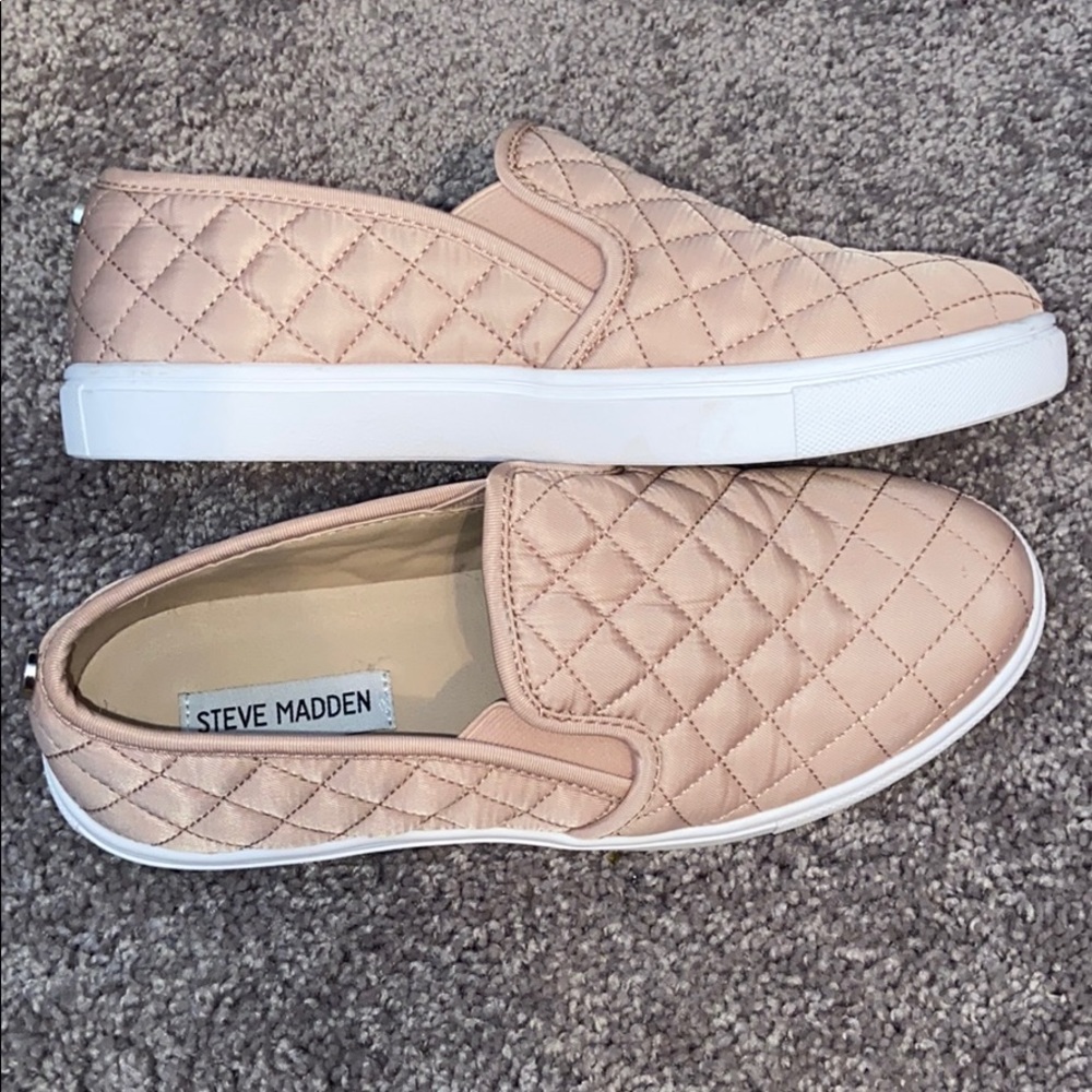 Steve Madden slip ons